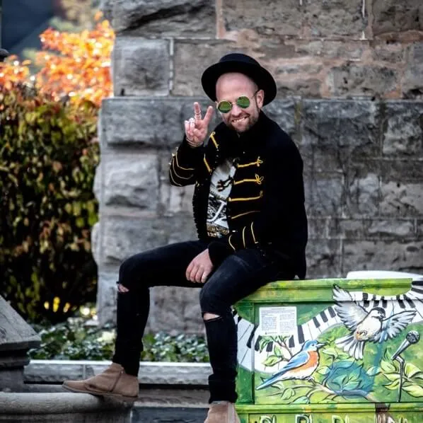 Danny Lamb headshot